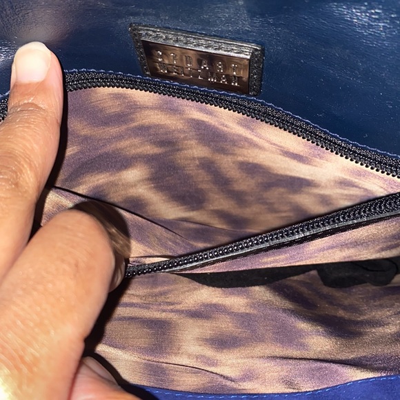 100% Authentic Stuart Weitzman purse - Picture 4 of 6